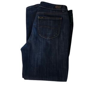Lee Regular Fit, Straight Leg, Mid Rise Jeans. Size 14 Short.